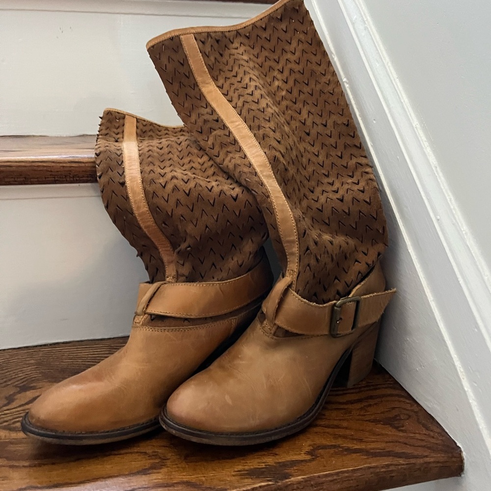 Stylish and detailed Brown Leather Women's Boots, with a western feel.